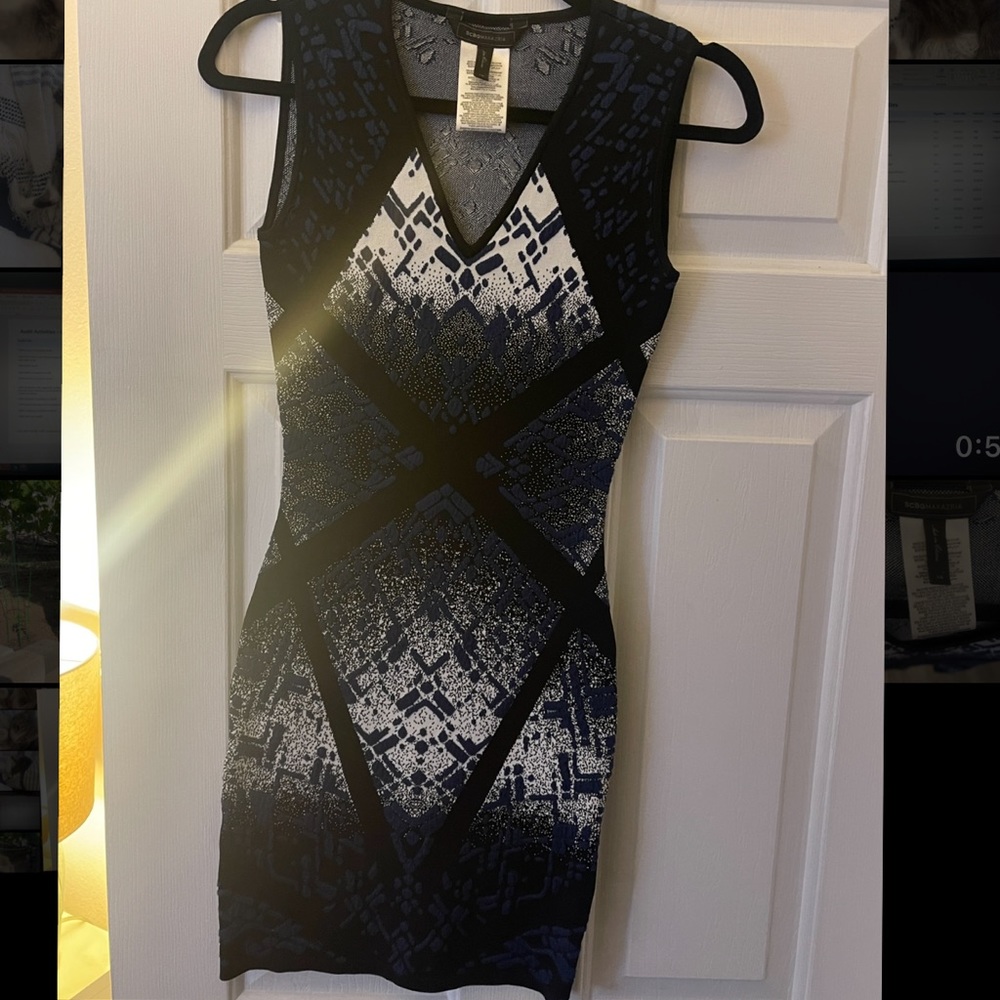 BCBG MaxAria Bodycon dress